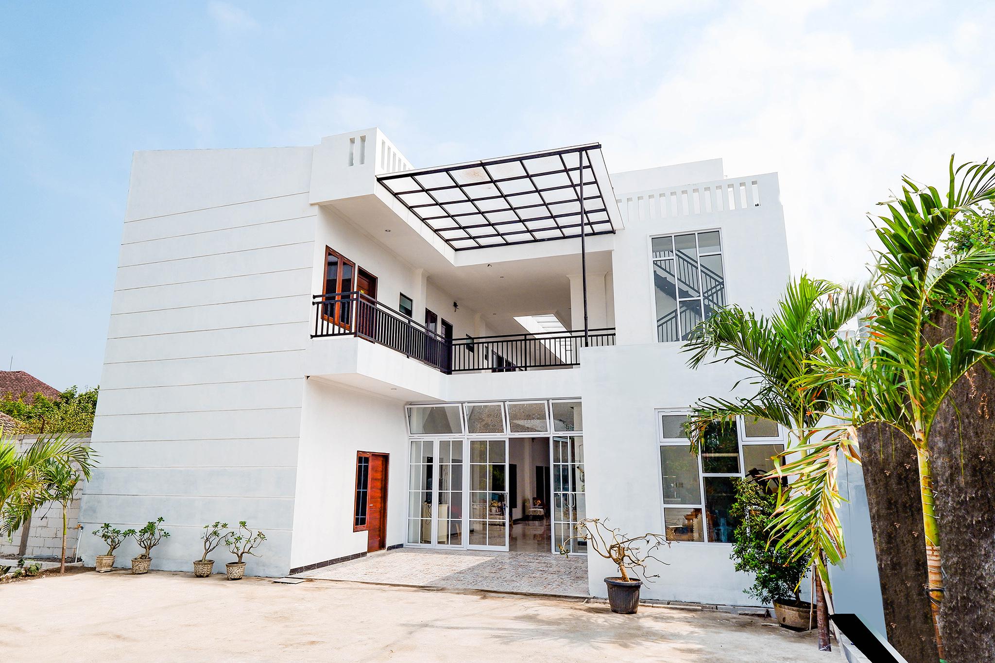 Vaccinated Staff - OYO 1611 Four D'home Solo Exterior foto
