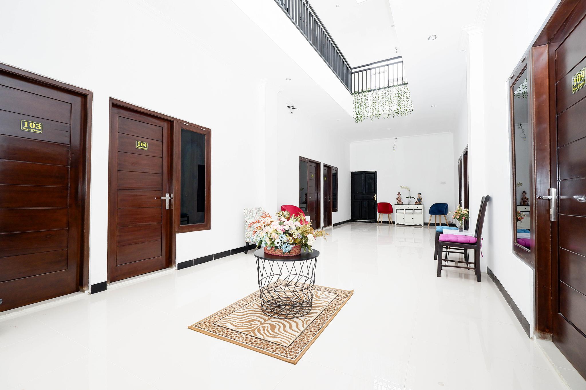 Vaccinated Staff - OYO 1611 Four D'home Solo Exterior foto